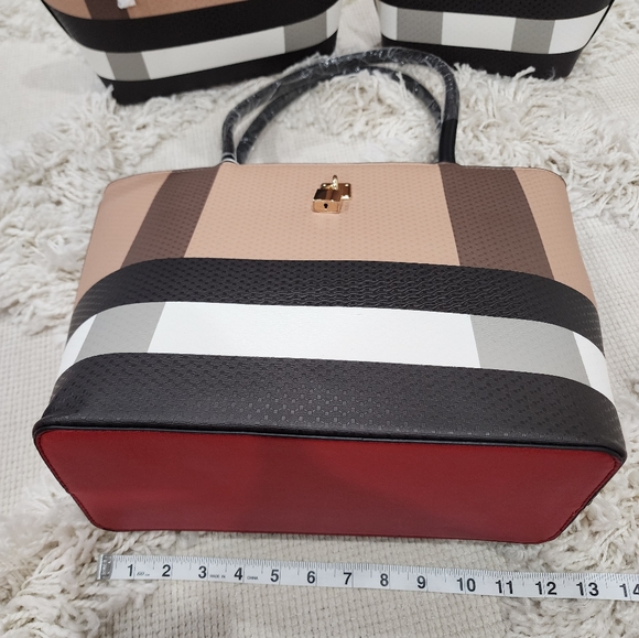 NWT 3 BEAUTIFUL nestled handbags - Picture 5 of 12